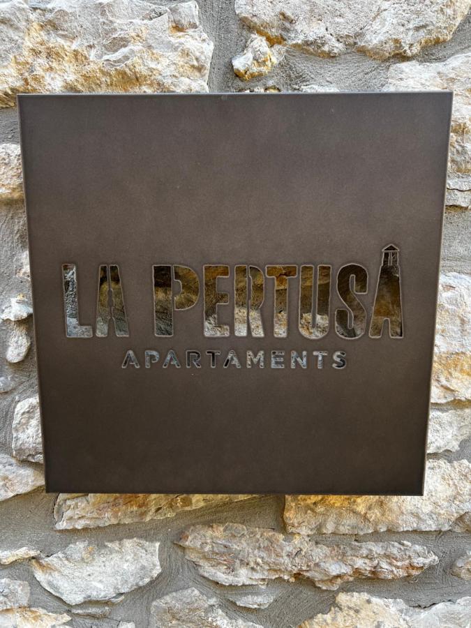 Apartaments La Pertusa 2O Corca  Exterior photo